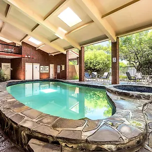 Comfort & Sombrero Hotel